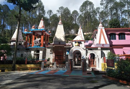 kausani-temple-rsindia-tour-packages